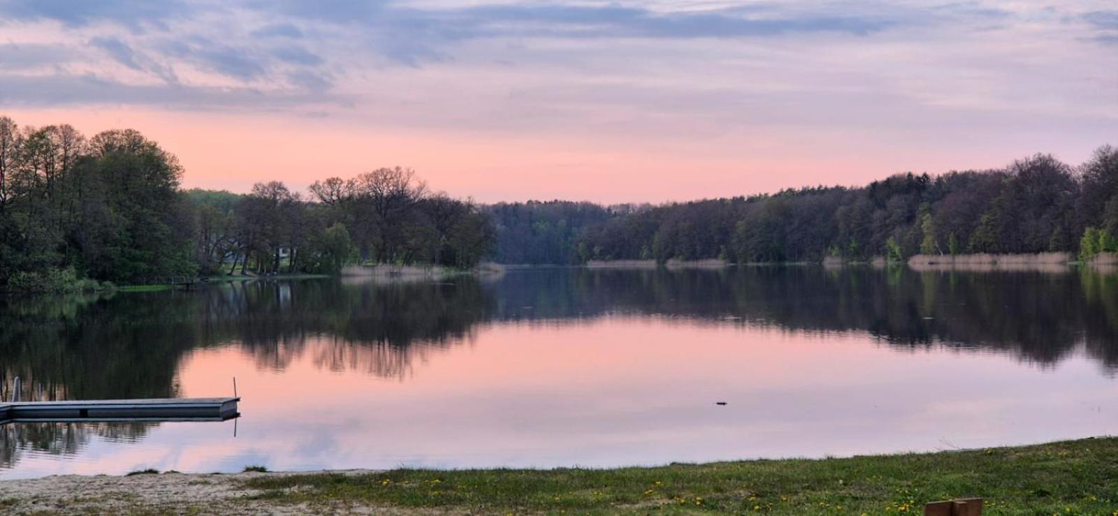 Domek Nad Jeziorem Bystrzyna Świdwin Exterior foto